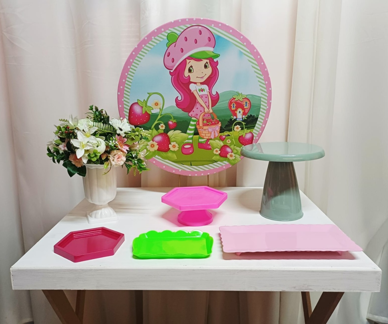 Moranguinho - "Só Pra Um Bolinho" - Mesa Pronta, Só Festejar - Pegue&Monte Graça Decor♡