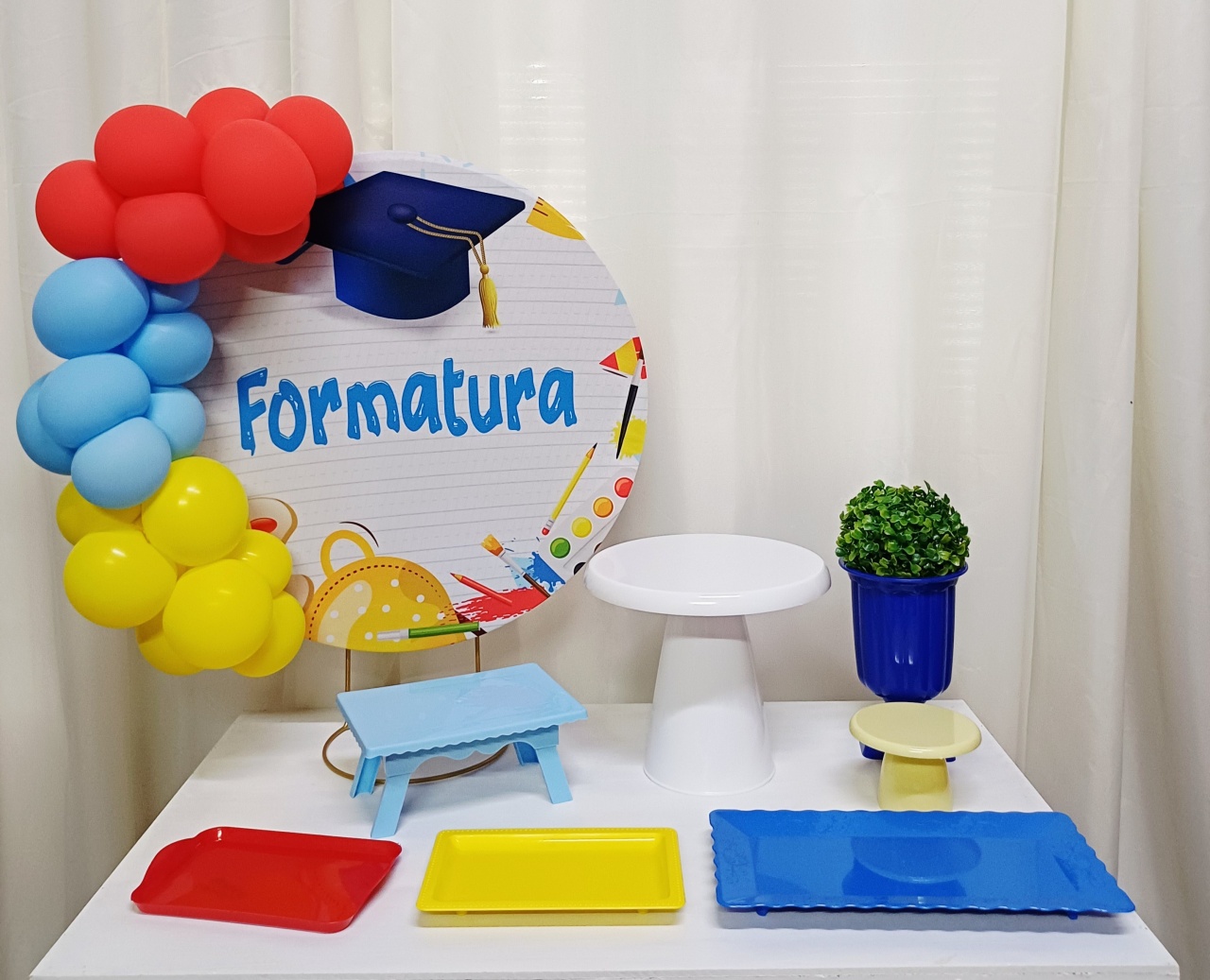 Formatura Infantil - "Só Pra Um Bolinho" - Sua Mesa, Seu Estilo - Pegue&Monte Graça Decor♡