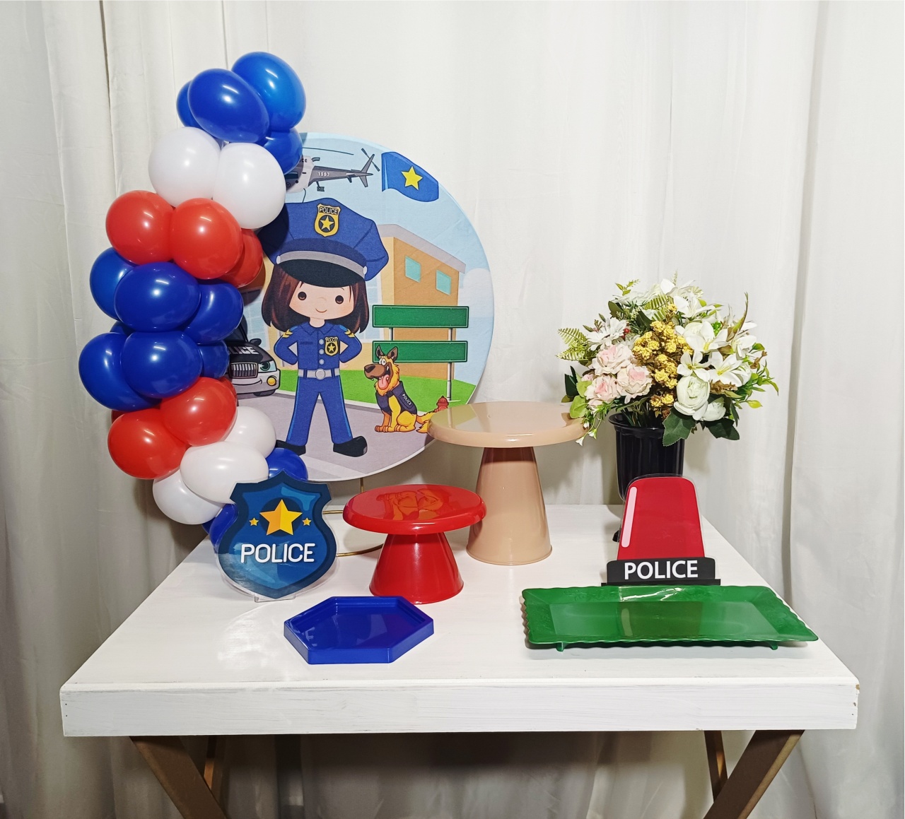 A Polícia - "Só Pra Um Bolinho" - Mesa Pronta, Só Festejar - Pegue&Monte Graça Decor♡