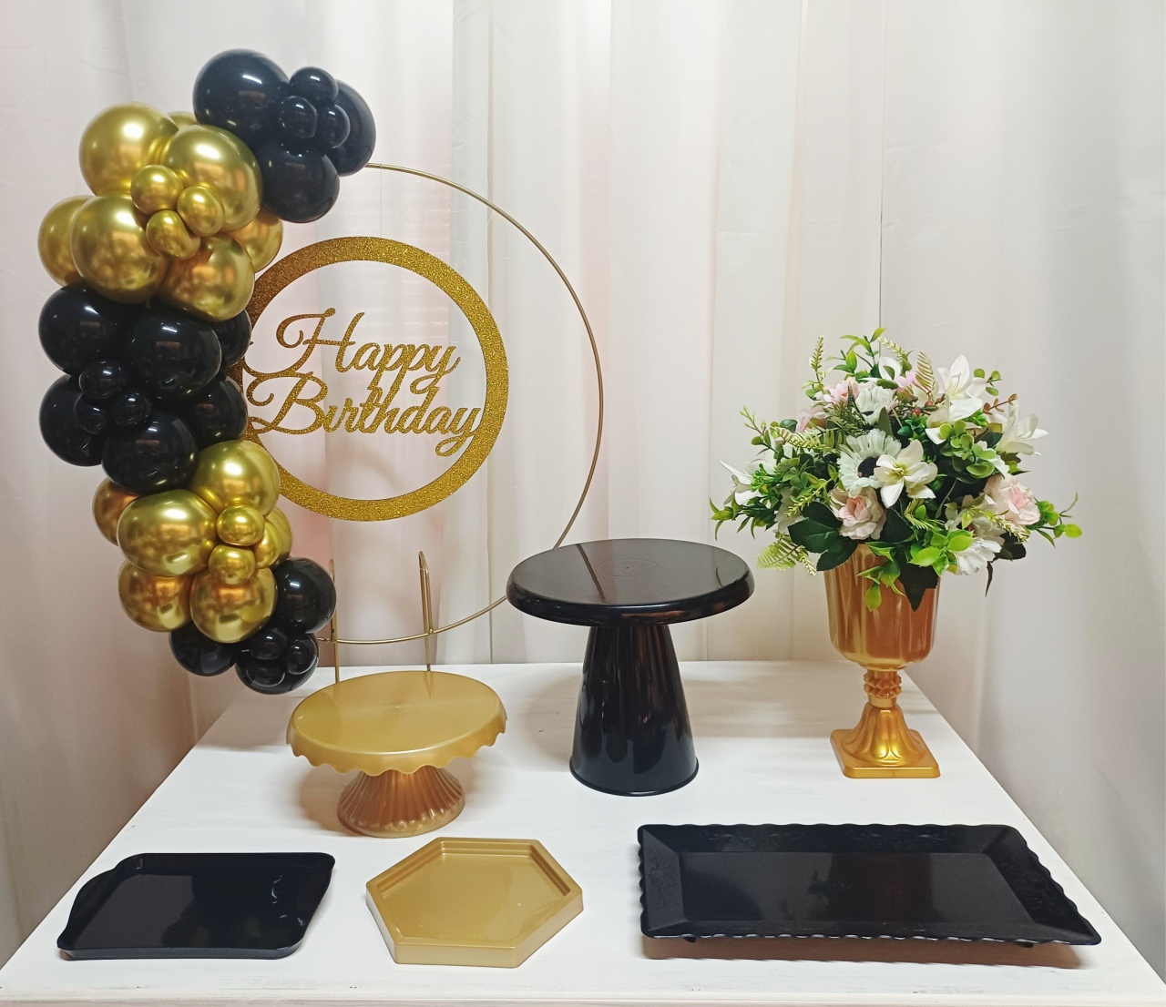 Happy Birthday Dourado 1 - "Só Pra Um Bolinho" - Sua Mesa, Seu Estilo - Pegue&Monte Graça Decor♡