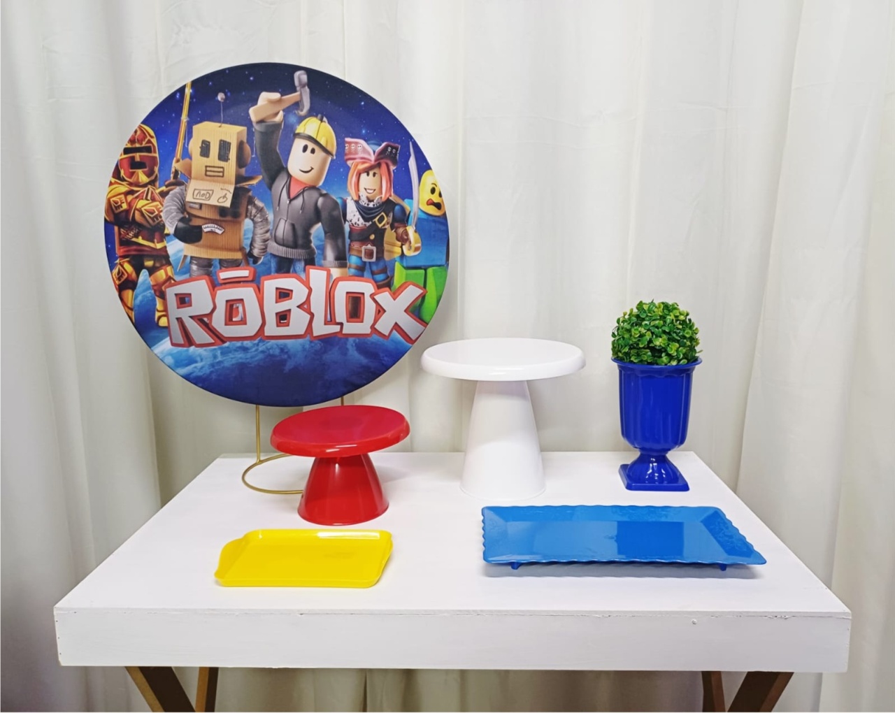 Roblox - "Só Pra Um Bolinho" - Mesa Pronta, Só Festejar - Pegue&Monte Graça Decor♡