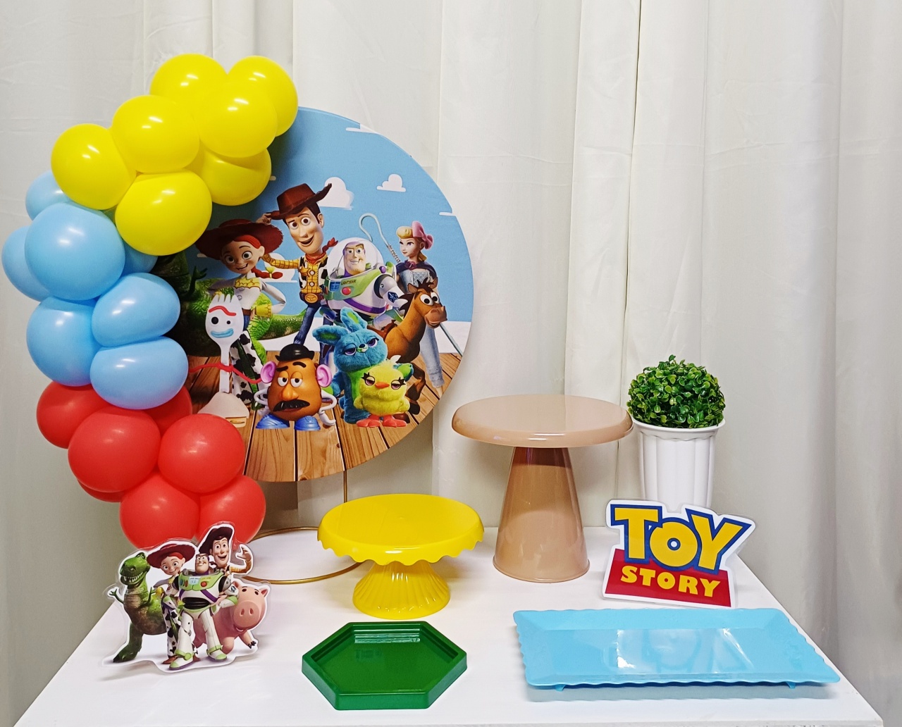 Toy Story - "Só Pra Um Bolinho" - Sua Mesa, Seu Estilo - Pegue&Monte Graça Decor♡