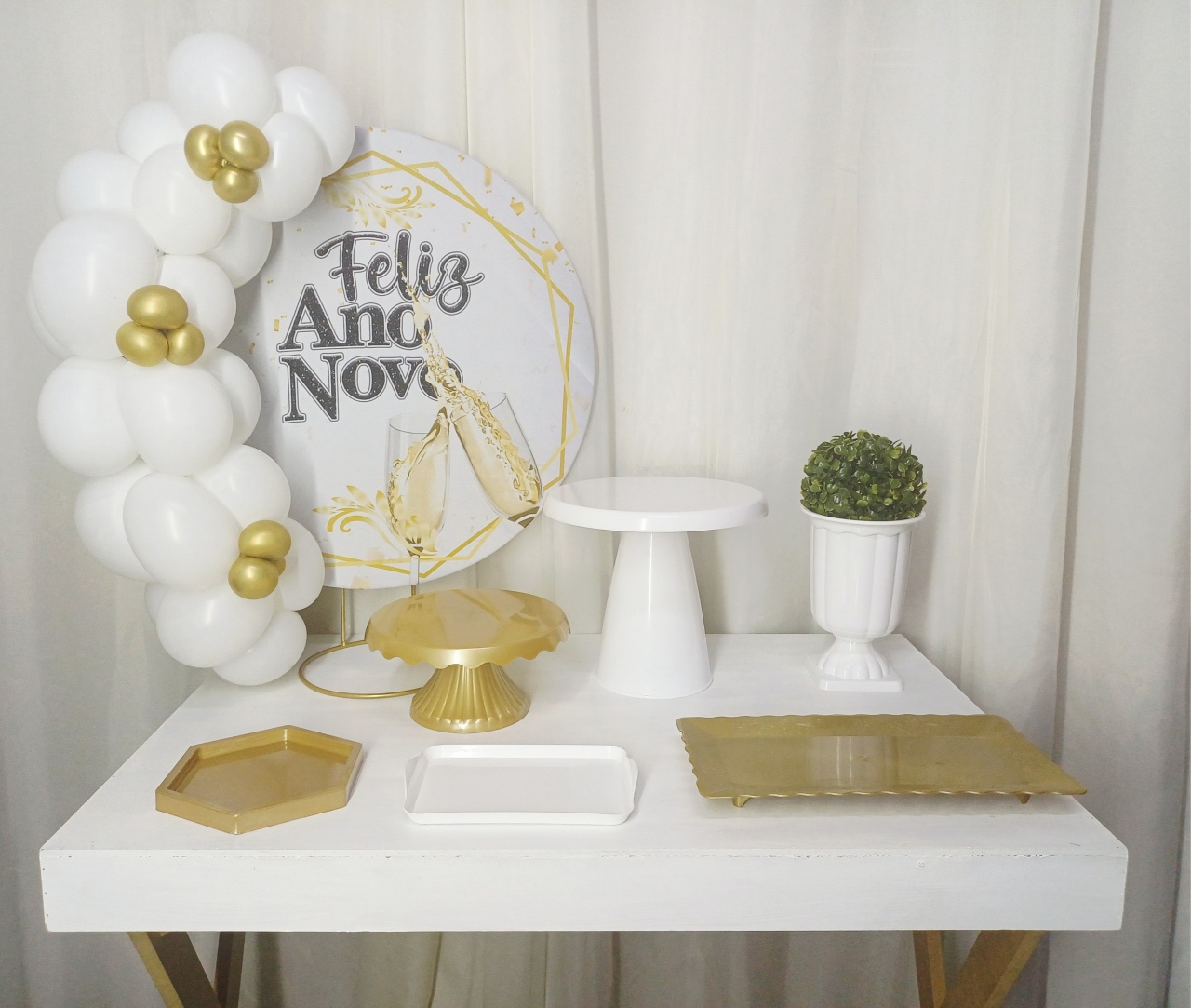 Ano Novo 2  - "Só Pra Um Bolinho" - Mesa Pronta,  Só Festejar      - Pegue&Monte Graça Decor♡