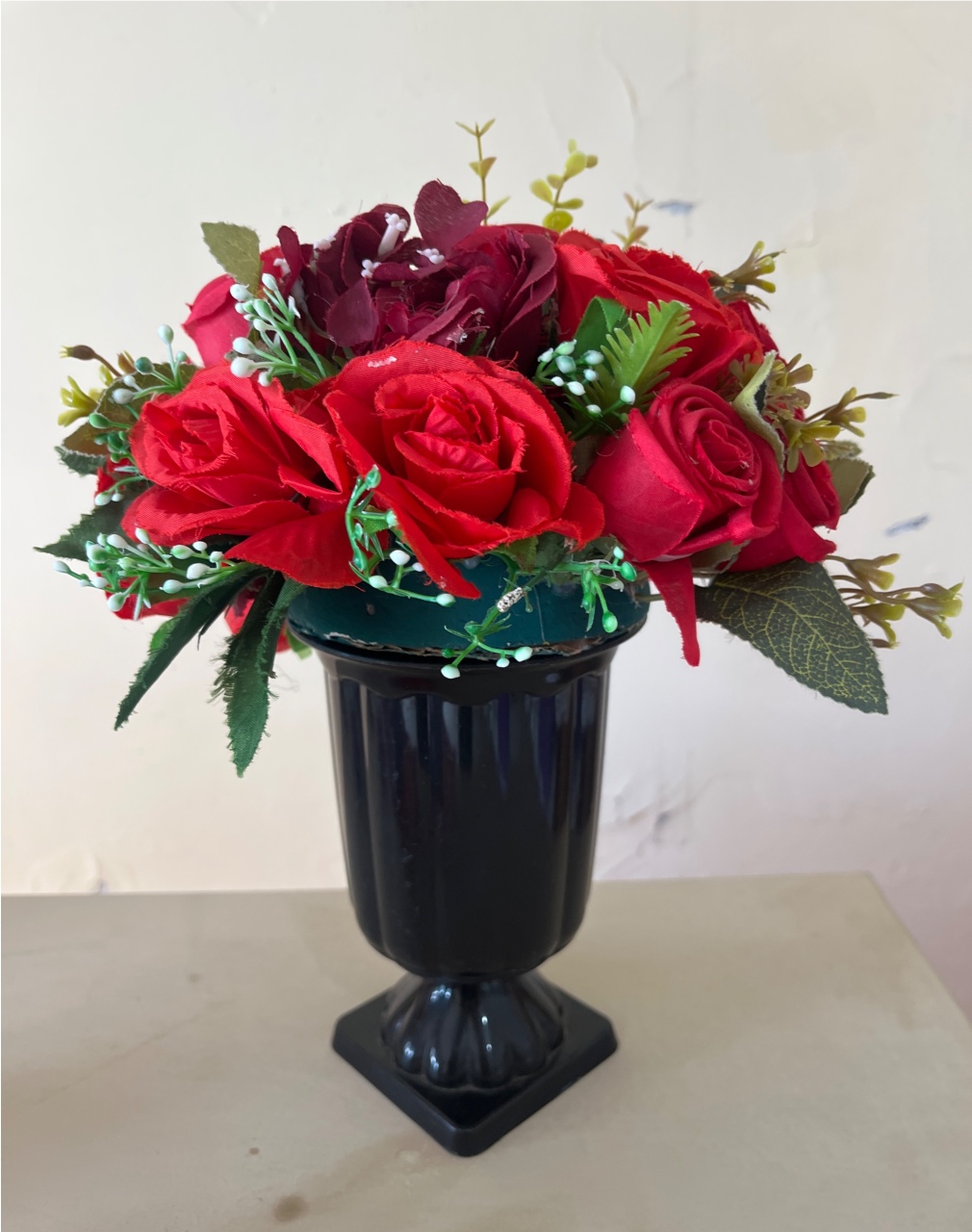 Vaso Preto Com Flores - atelie dias andrade
