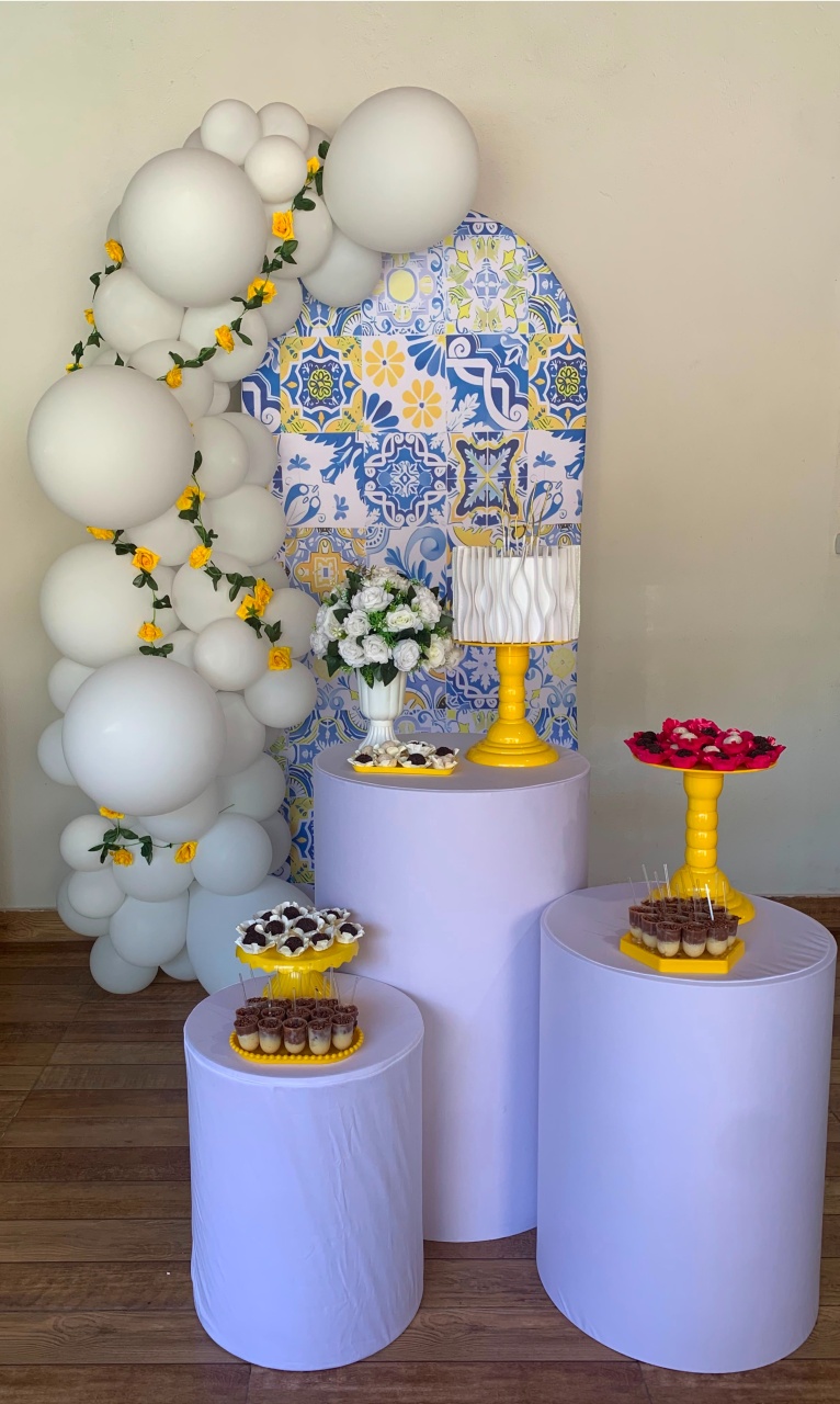 Kit Adulto, Azulejo Com Flores Nos Balões! - Leilan Festas 