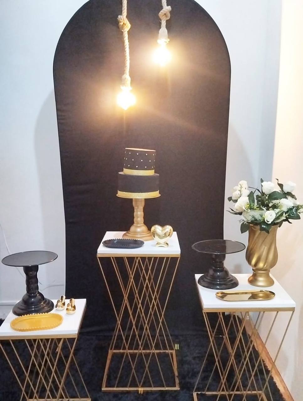 Kit Adulto Preto E Dourado  - Leilan Festas 