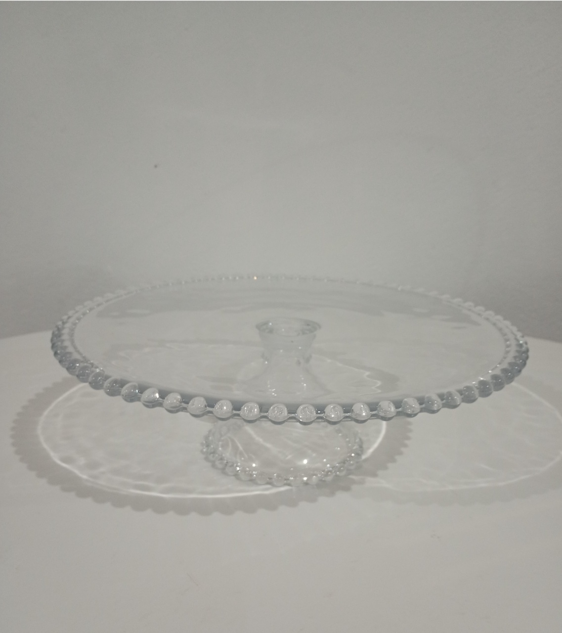Boleira de Vidro Com Borda de Bolinhas - Fulô Decor 