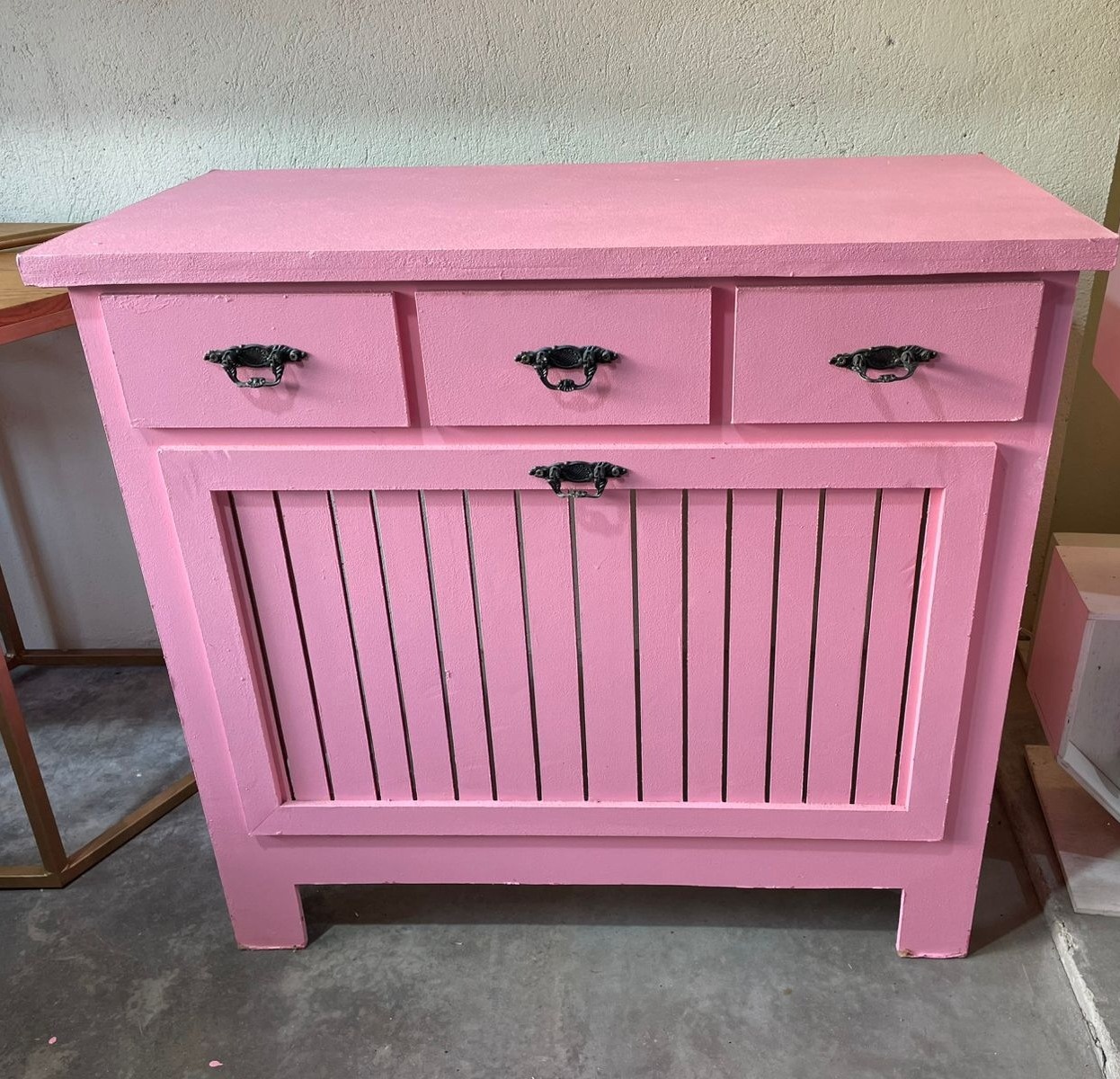 Mesa Cômoda Rosa  - Fulô Decor 