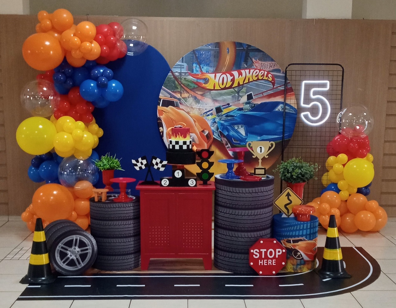 Kit Premium Hot Wheels 1 - peguemontevip