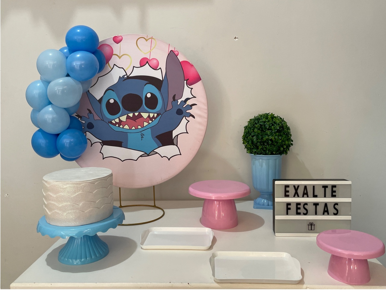 Festa Na Mesa - Stitch Com Corações - EXALTE FESTAS