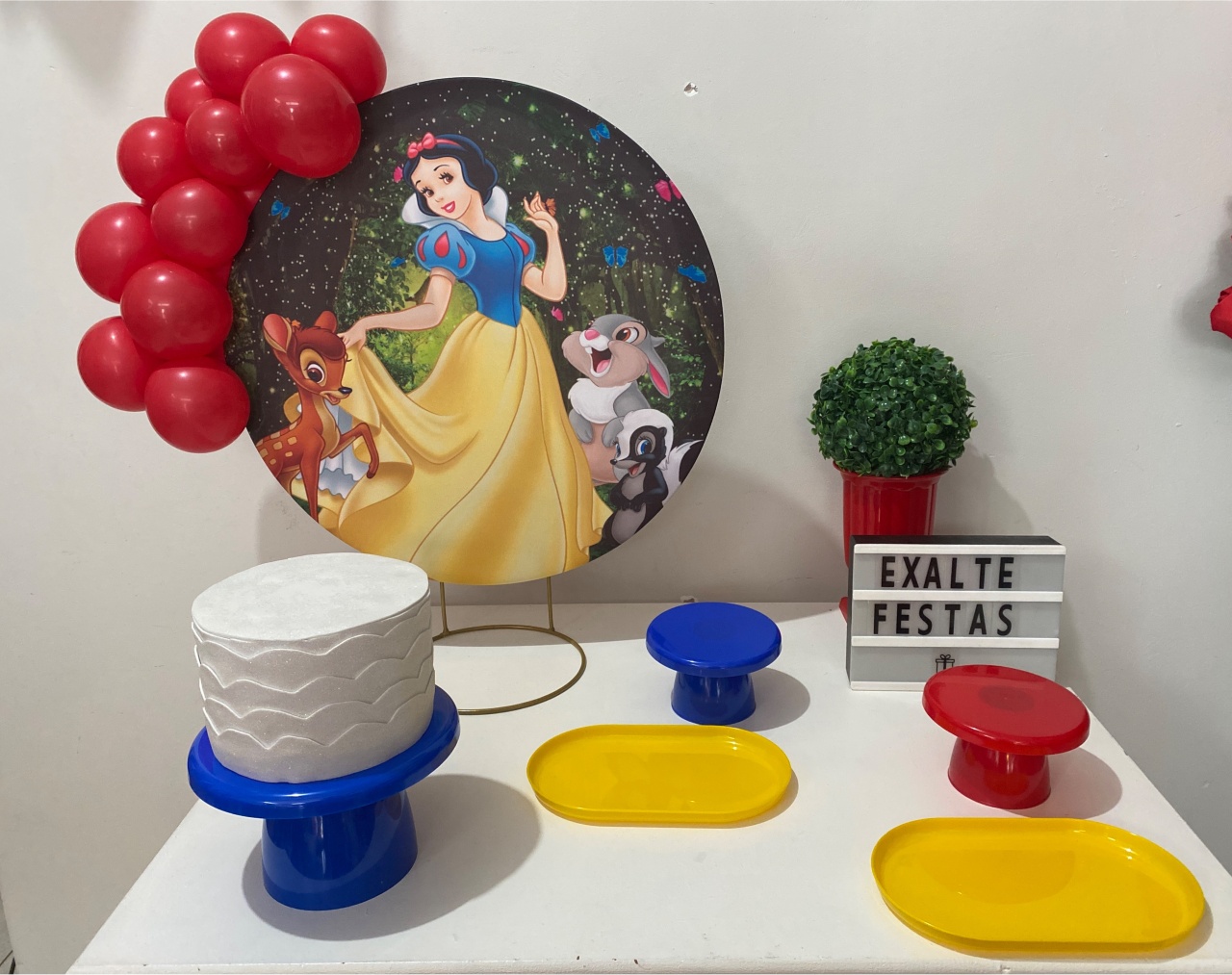 Festa Na Mesa - Branca de Neve E Animais - EXALTE FESTAS