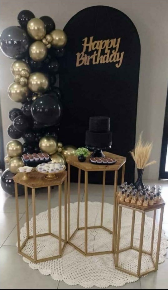 Decoração - Preto E Dourado - EXALTE FESTAS