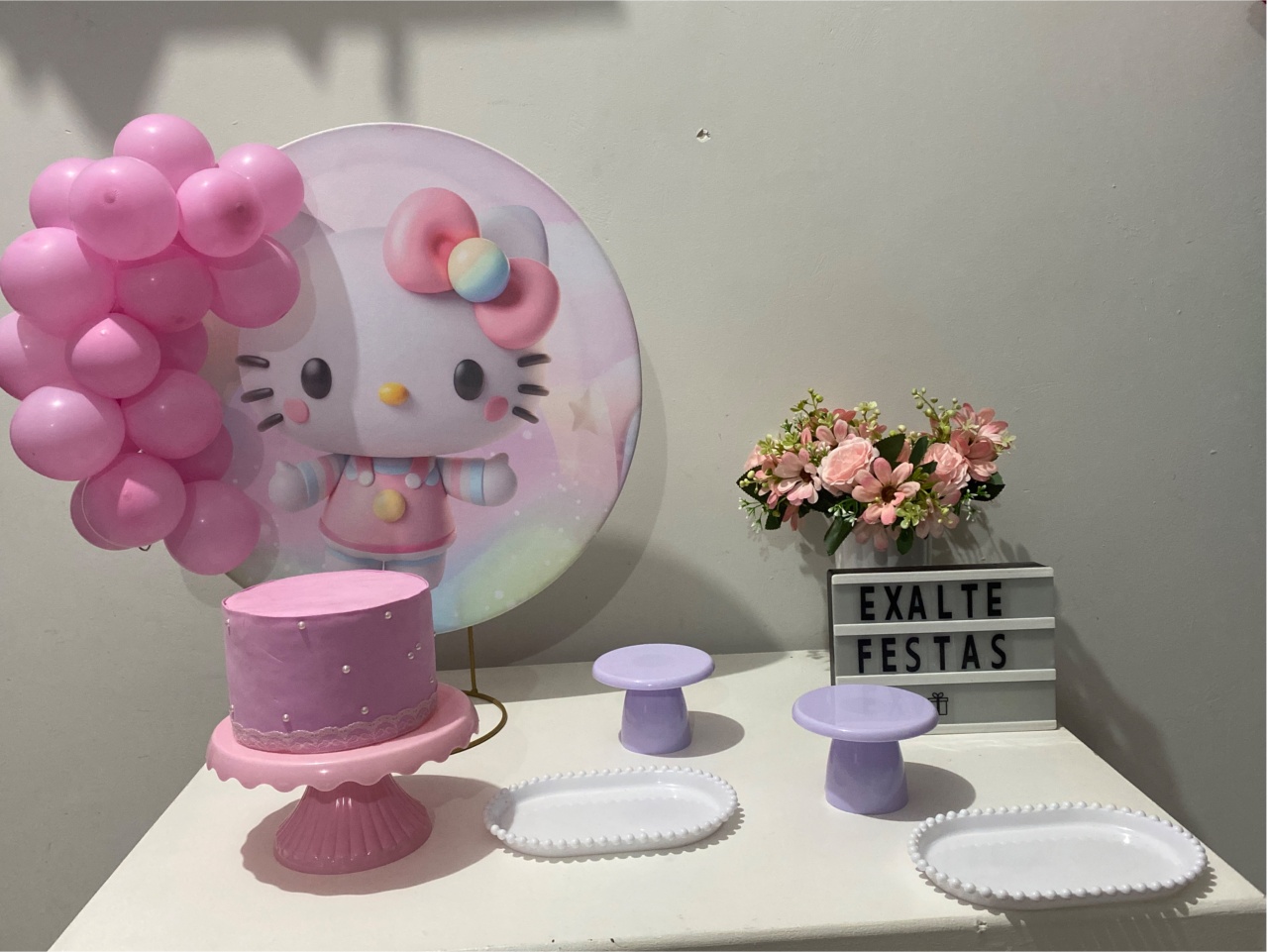 Festa Na Mesa - Hello Kitty - EXALTE FESTAS