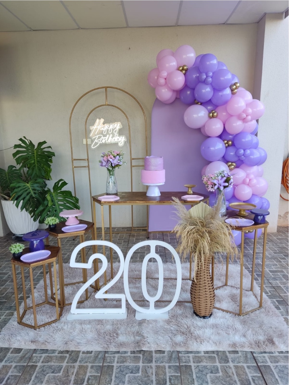 Decoração - Rosa Com Roxo E Dourado - EXALTE FESTAS
