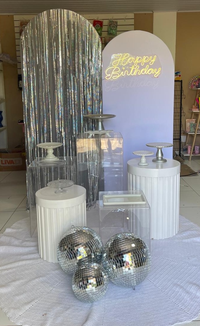 Kit Prata Com Branco - Decore Locações