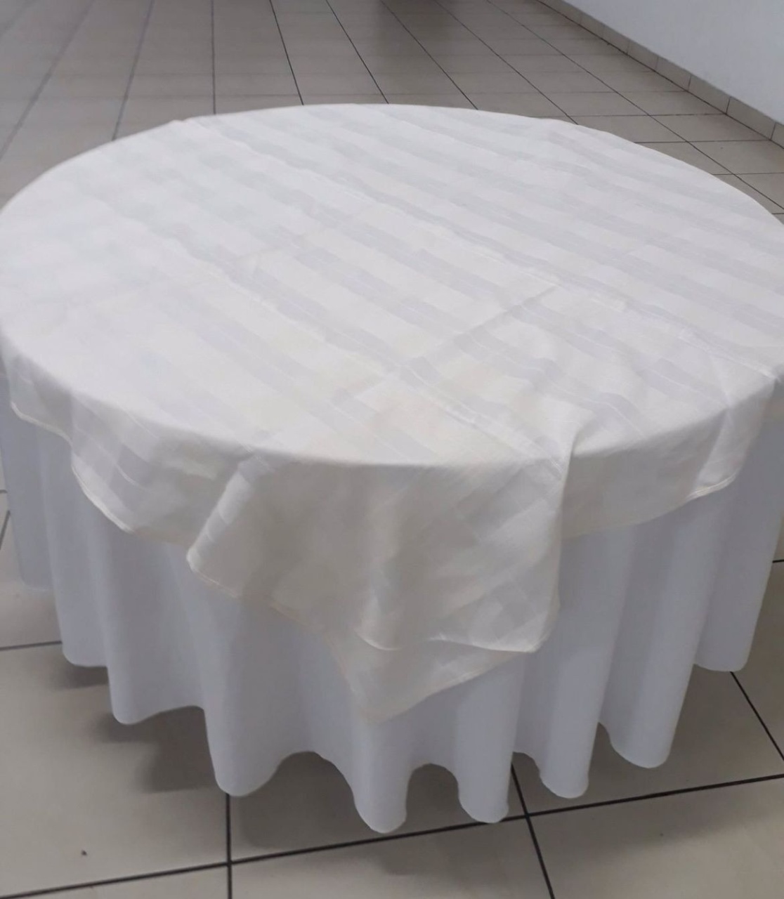 Kit 2,80 Branco + Creme - JMEVENTOS
