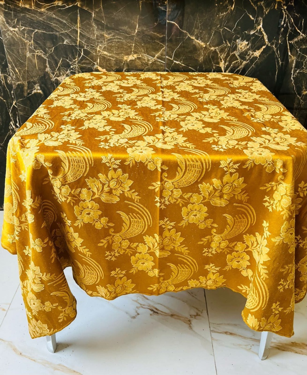 Toalha Jacquard Dourado 1,50 X1,50 - JMEVENTOS