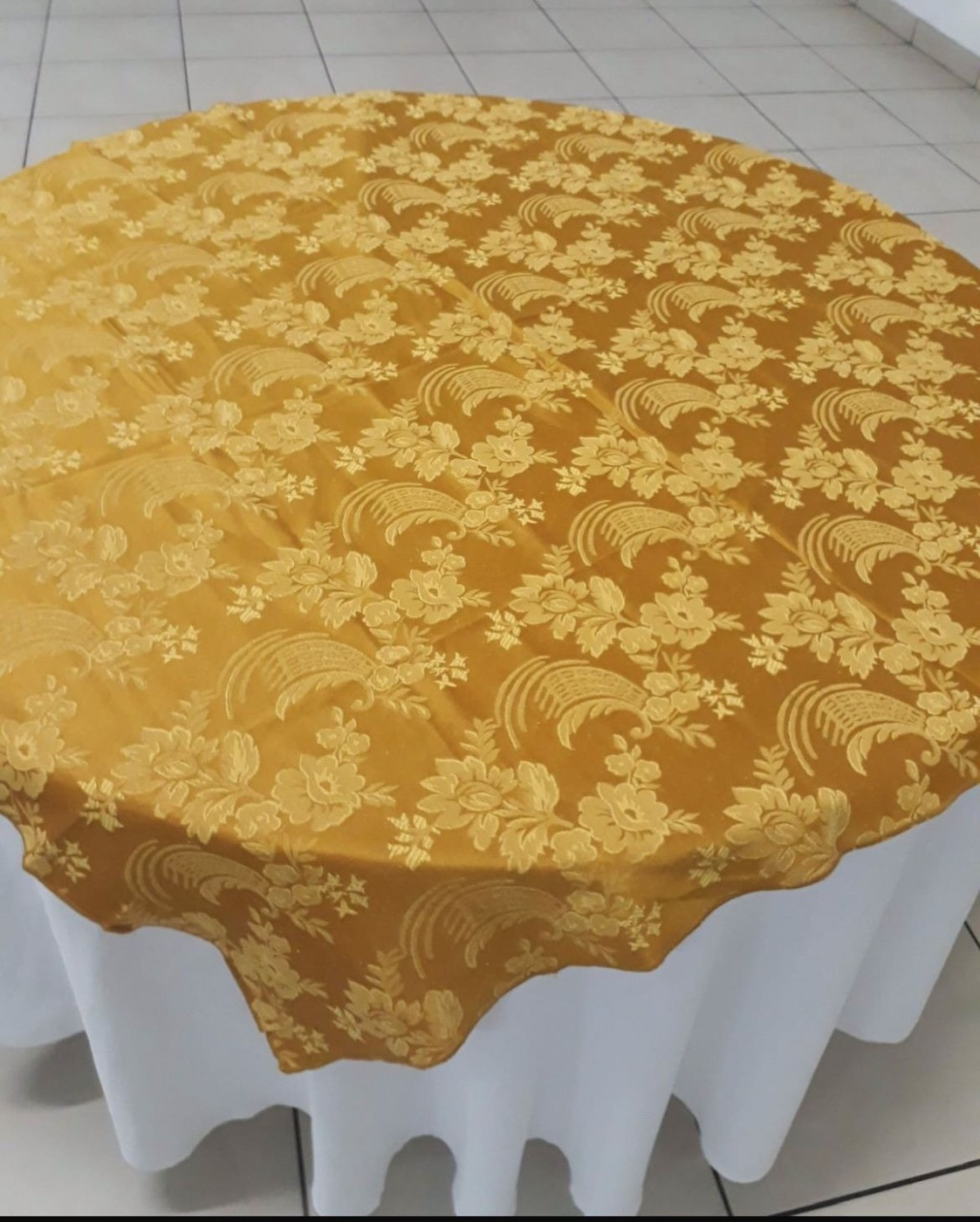 Kit 2,80 Branco + Dourado - JMEVENTOS