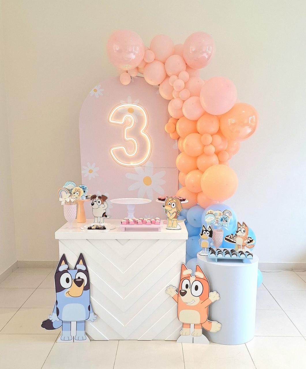 Bluey E Pingo    - A casa do pegue e monte 