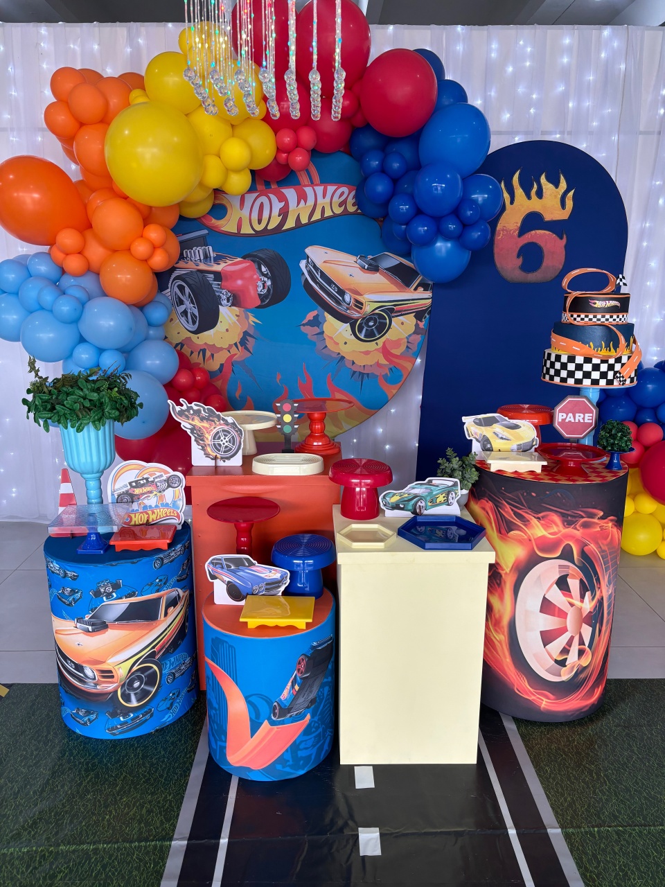 Hot Wheels  - A casa do pegue e monte 