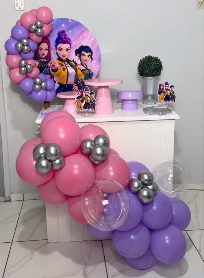 K-Pop .💜 Mini Festa Na Mesa💜 - A casa do pegue e monte 