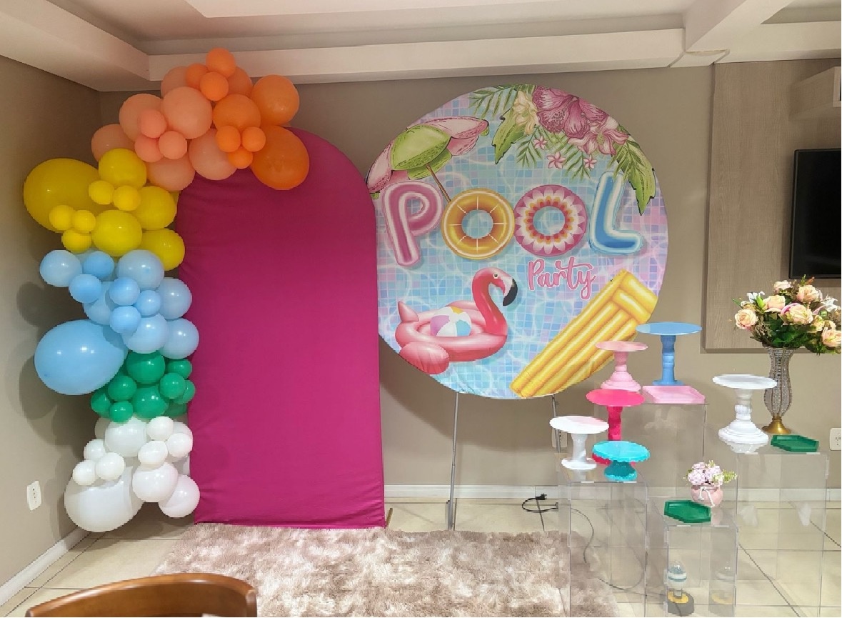 Pool Party  - A casa do pegue e monte 