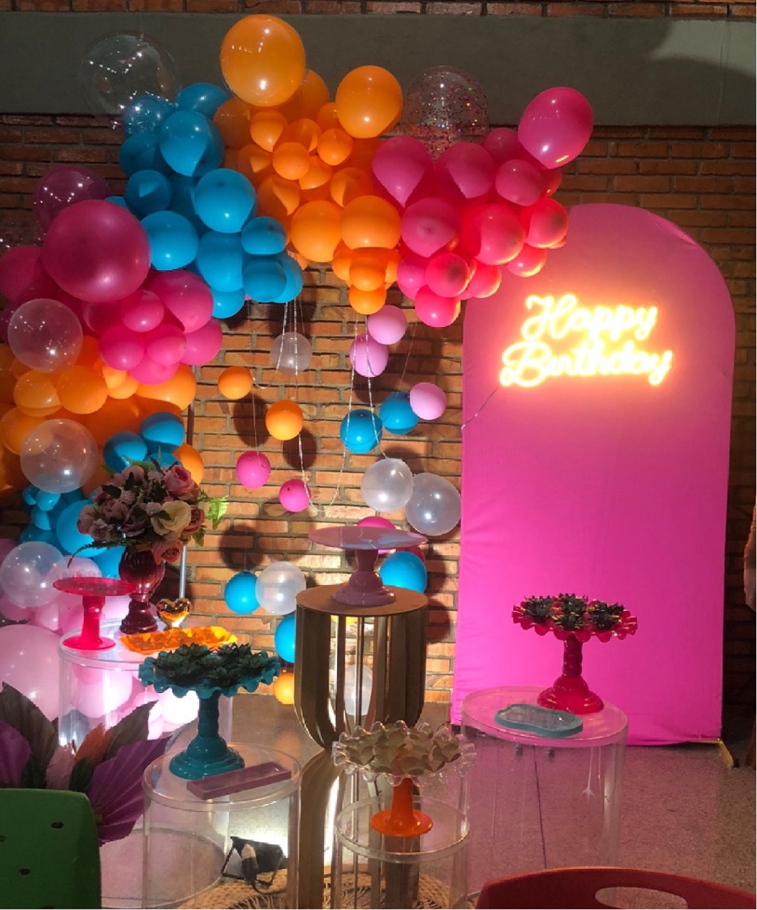 Festa Neon  - A casa do pegue e monte 