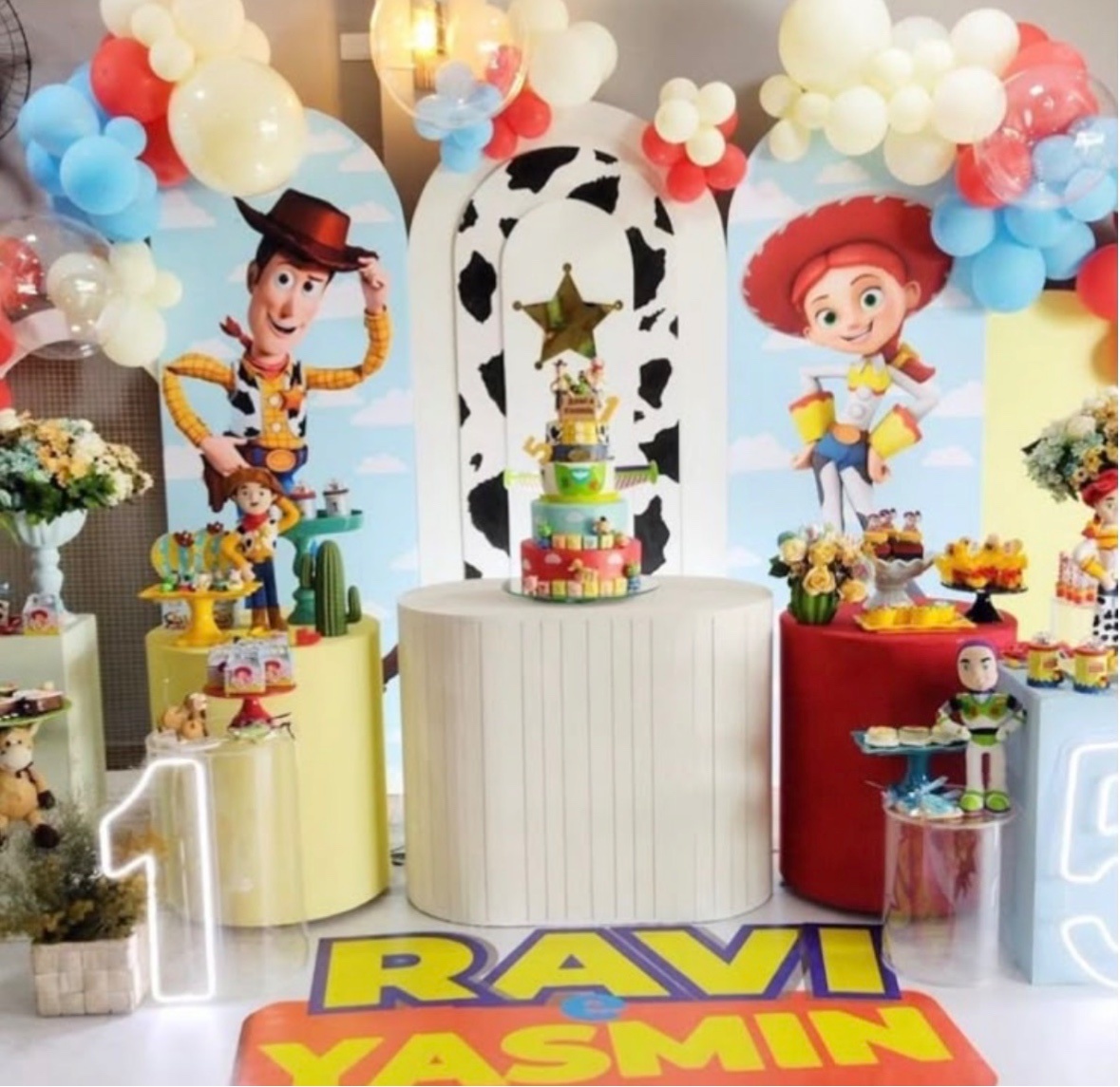 Toy Story … - A casa do pegue e monte 