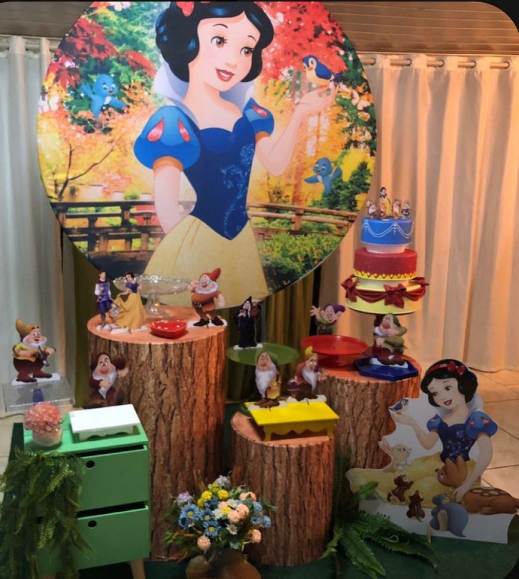 Branca de Neve   - A casa do pegue e monte 