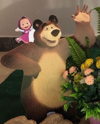 Display de Chão Masha E O Urso - A casa do pegue e monte 