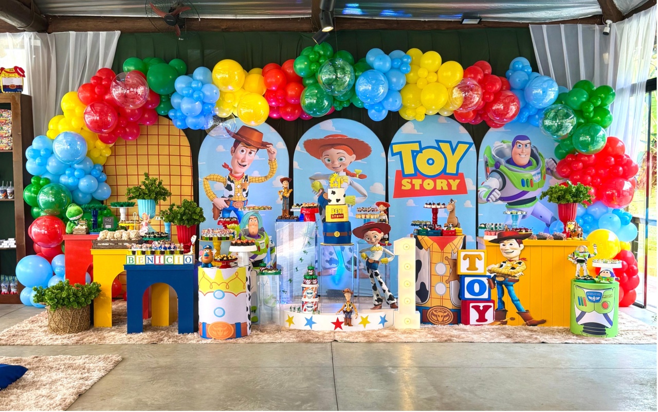.Toy Story .. - A casa do pegue e monte 