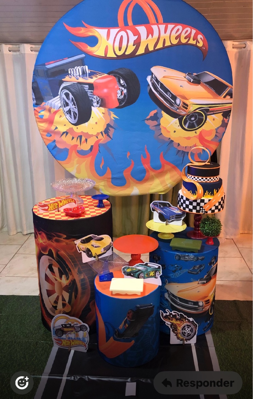 Kit Hot Wheels - A casa do pegue e monte 