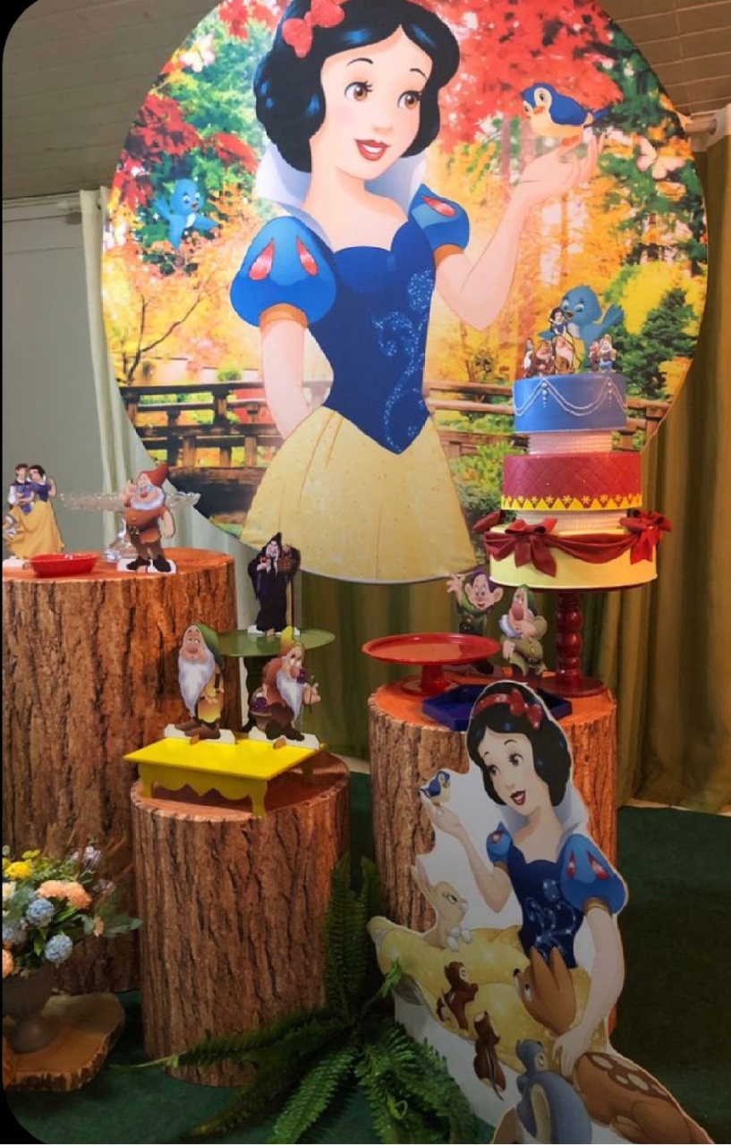 Branca de Neve  - A casa do pegue e monte 