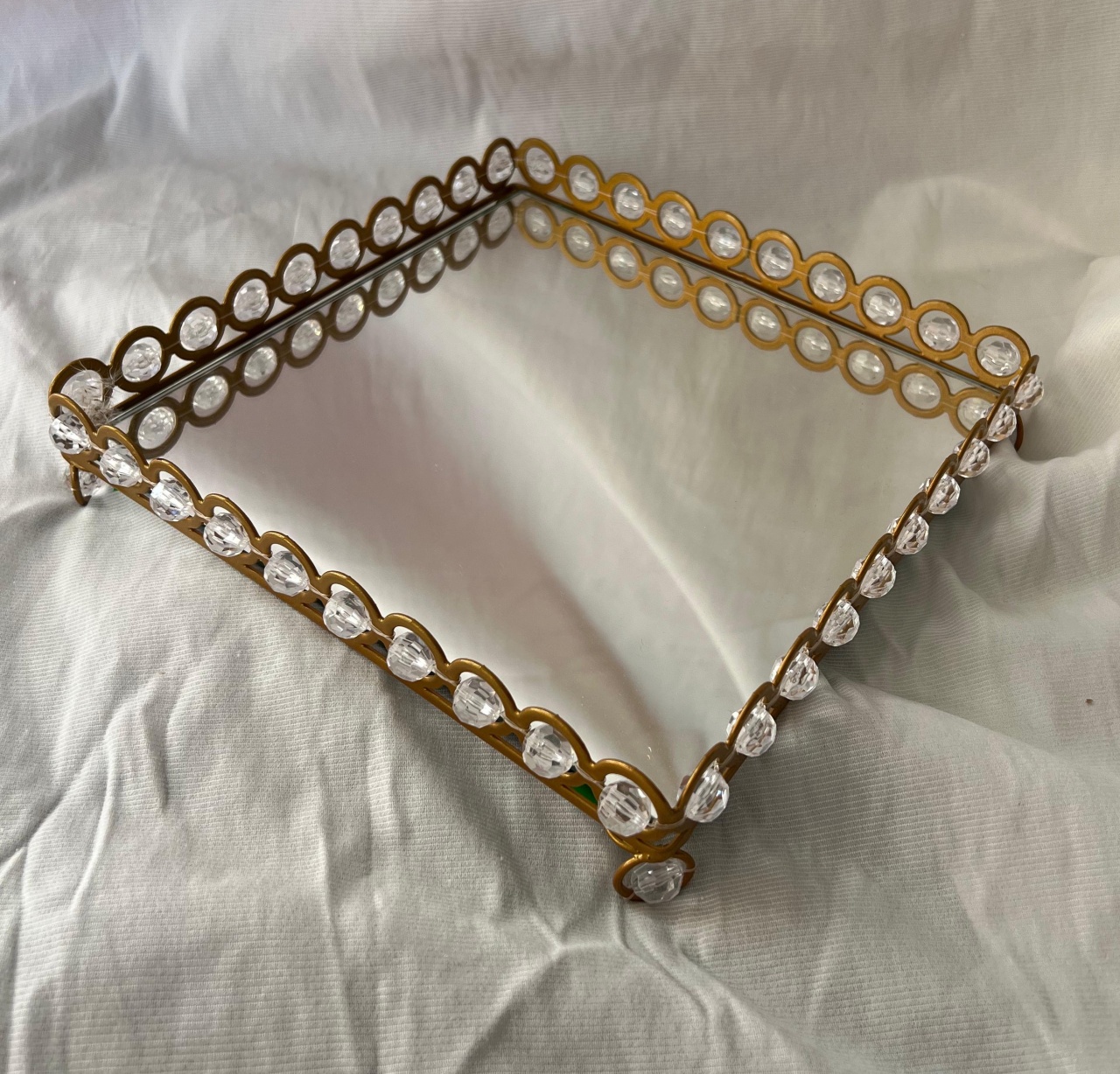 Porta Doces de Ferro Dourado Com Espelho E Pérolas   - A casa do pegue e monte 
