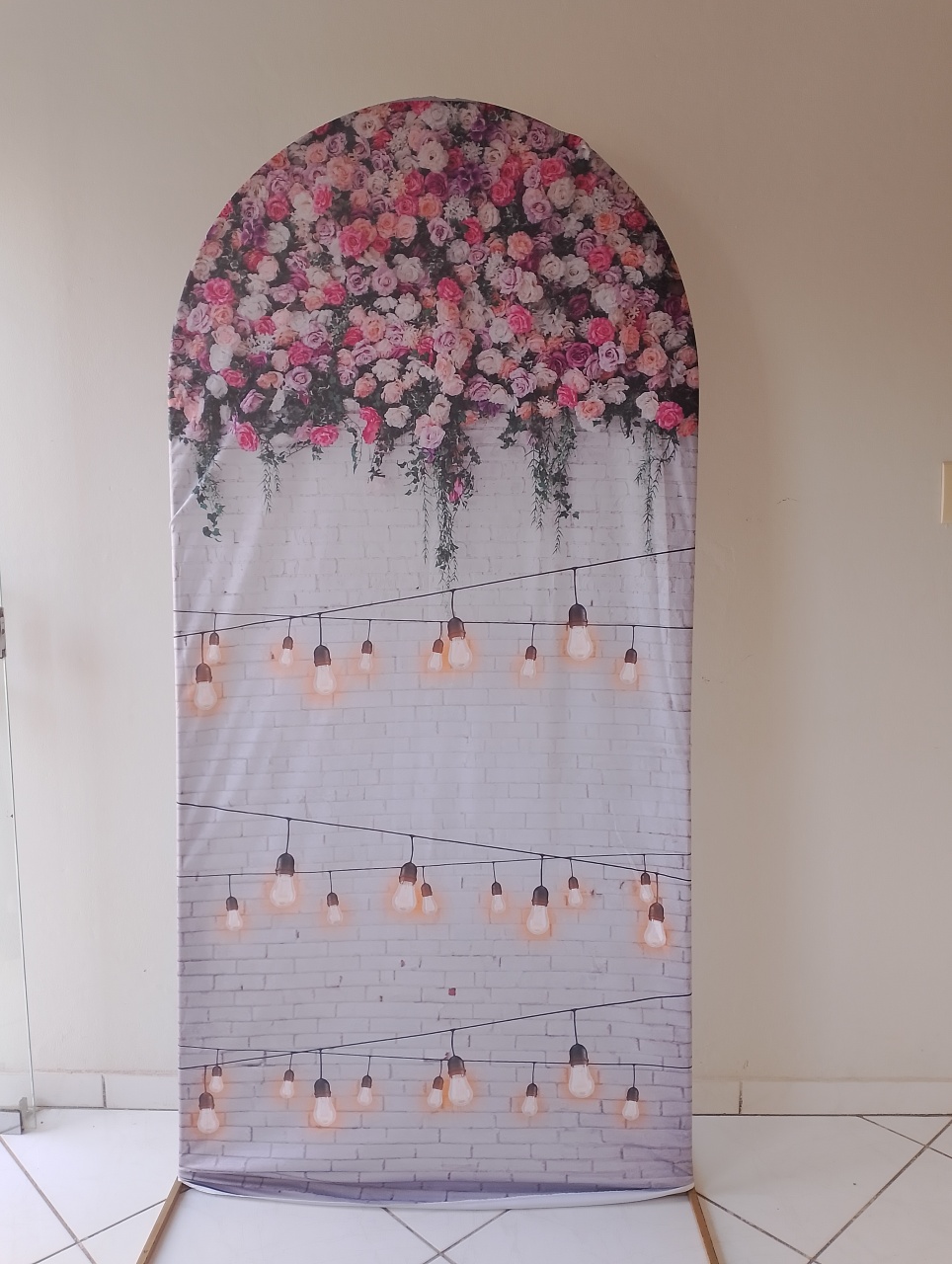 Capa Painel Romano Flores Com Luzes - Lana Festas 