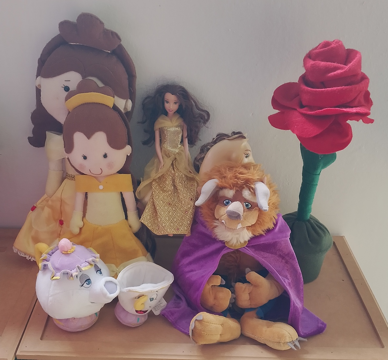 Kit 8 Pelúcias A Bela E A Fera  - Lana Festas 