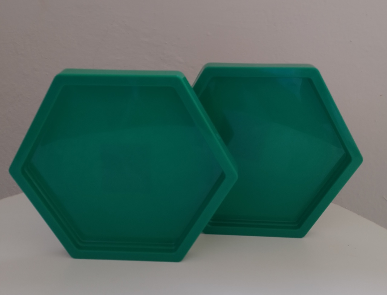 Bandeja Baixa Verde Escuro Hexagonal  - Lana Festas 