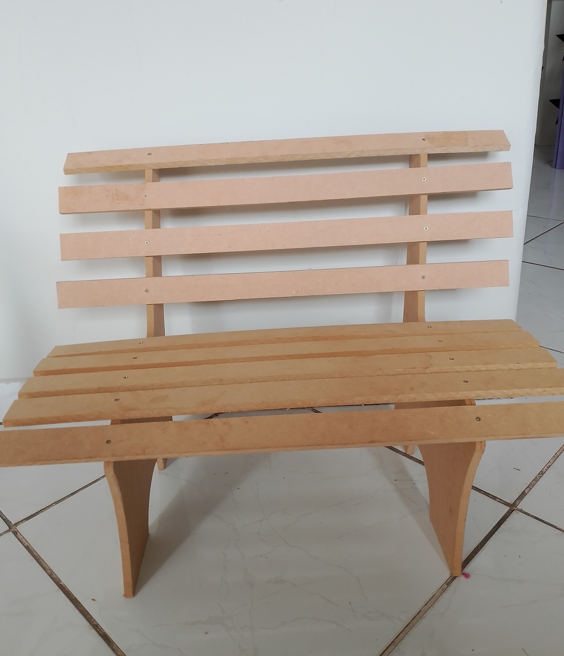 Banquinho de Mdf - Lana Festas 