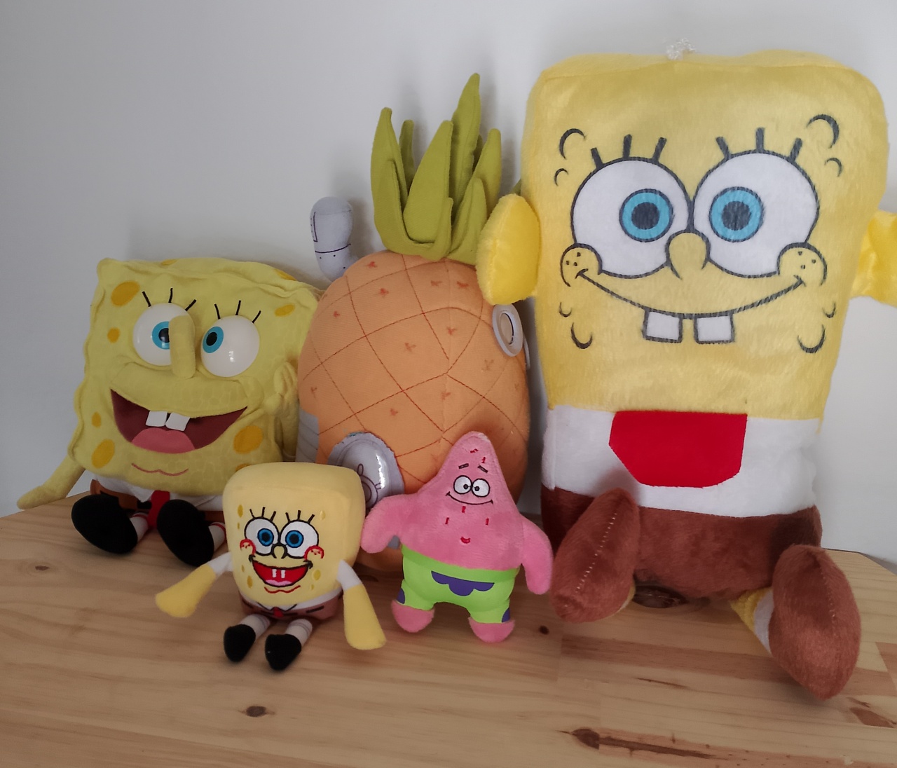 Kit 5 Pelúcias Bob Esponja  - Lana Festas 