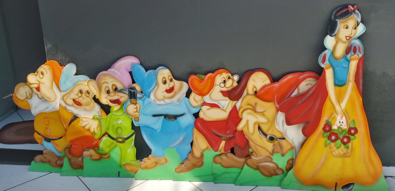 Kit Display Branca de Neve E Os 7 Anões  - Lana Festas 