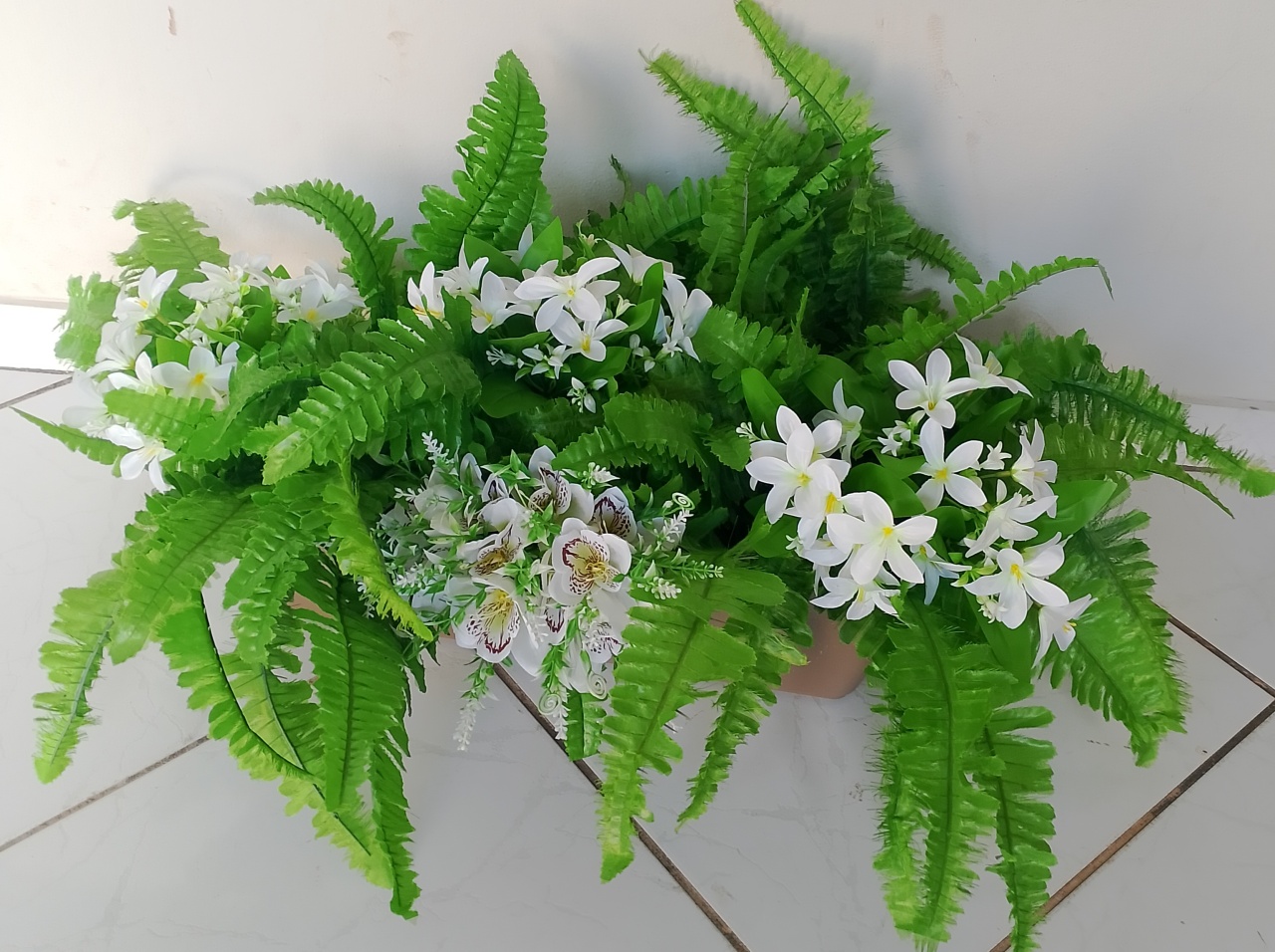 Arranjo de Folhas E Flores  - Lana Festas 