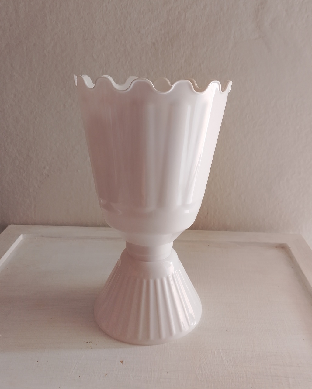 Vaso Branco Ondinha 2 - Lana Festas 
