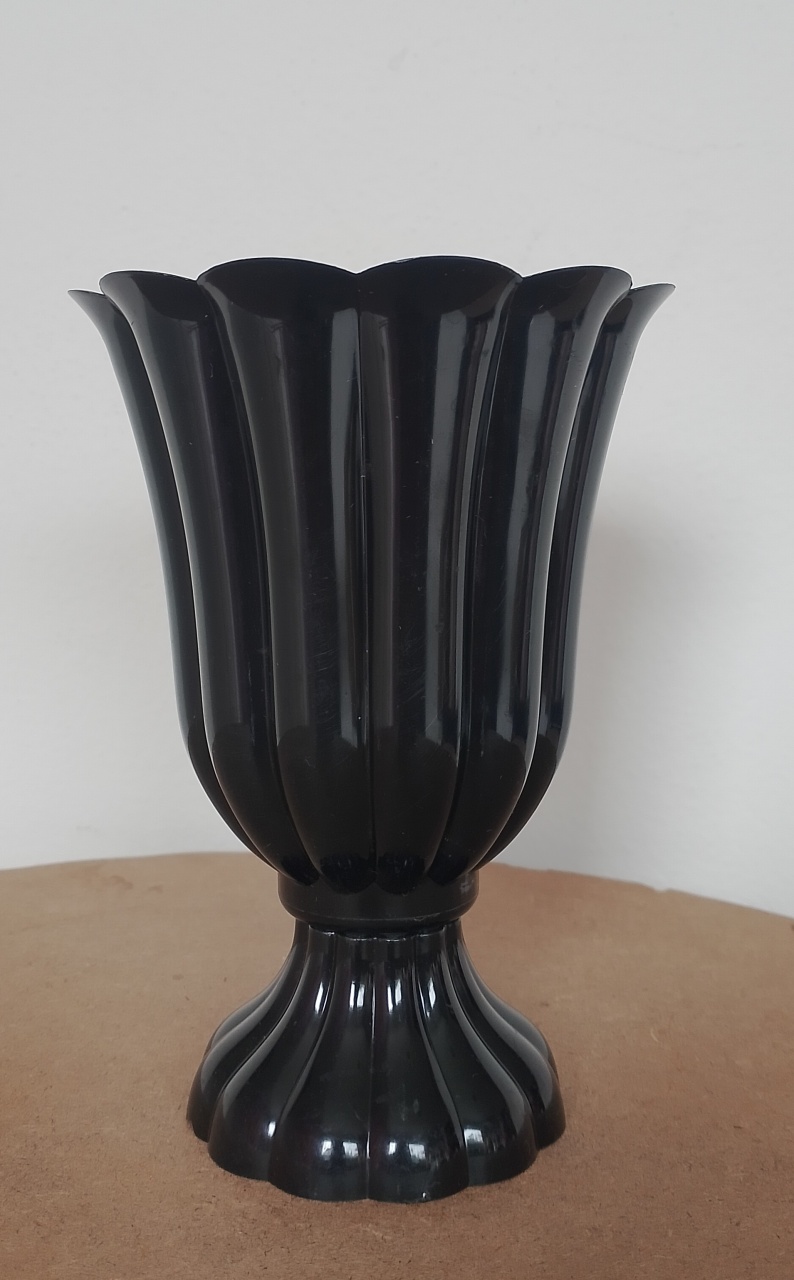 Vaso Preto Ondinha  - Lana Festas 