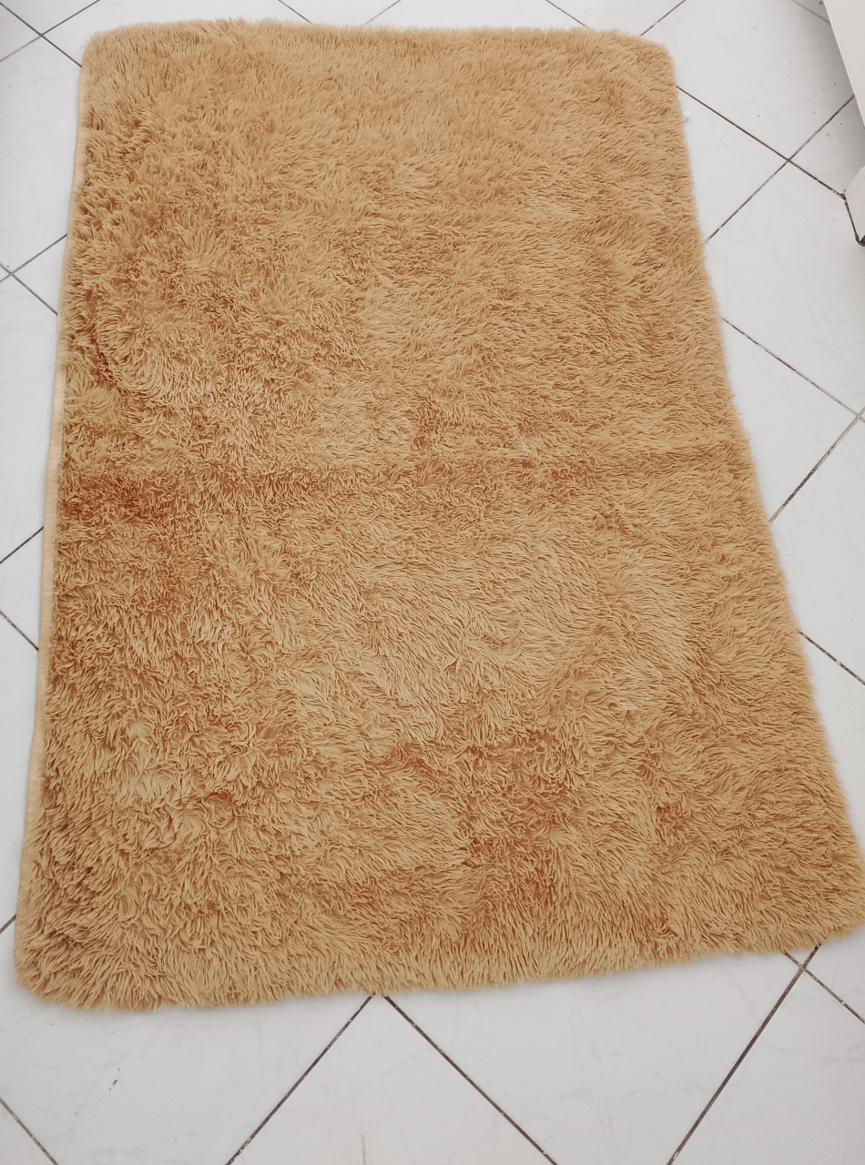 Tapete Peludo Bege - Lana Festas 