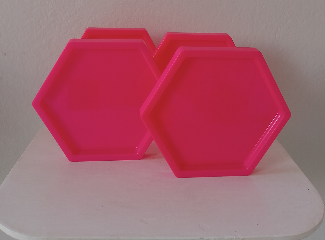 Bandeja Baixa Rosa Hexagonal  - Lana Festas 