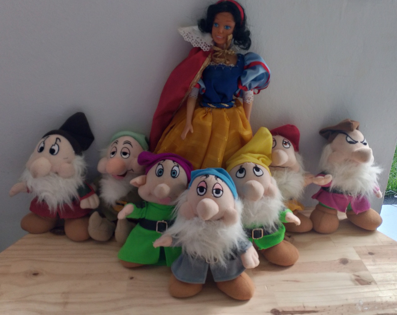 Kit Pelúcias Branca de Neve E Os 7 Anões  - Lana Festas 