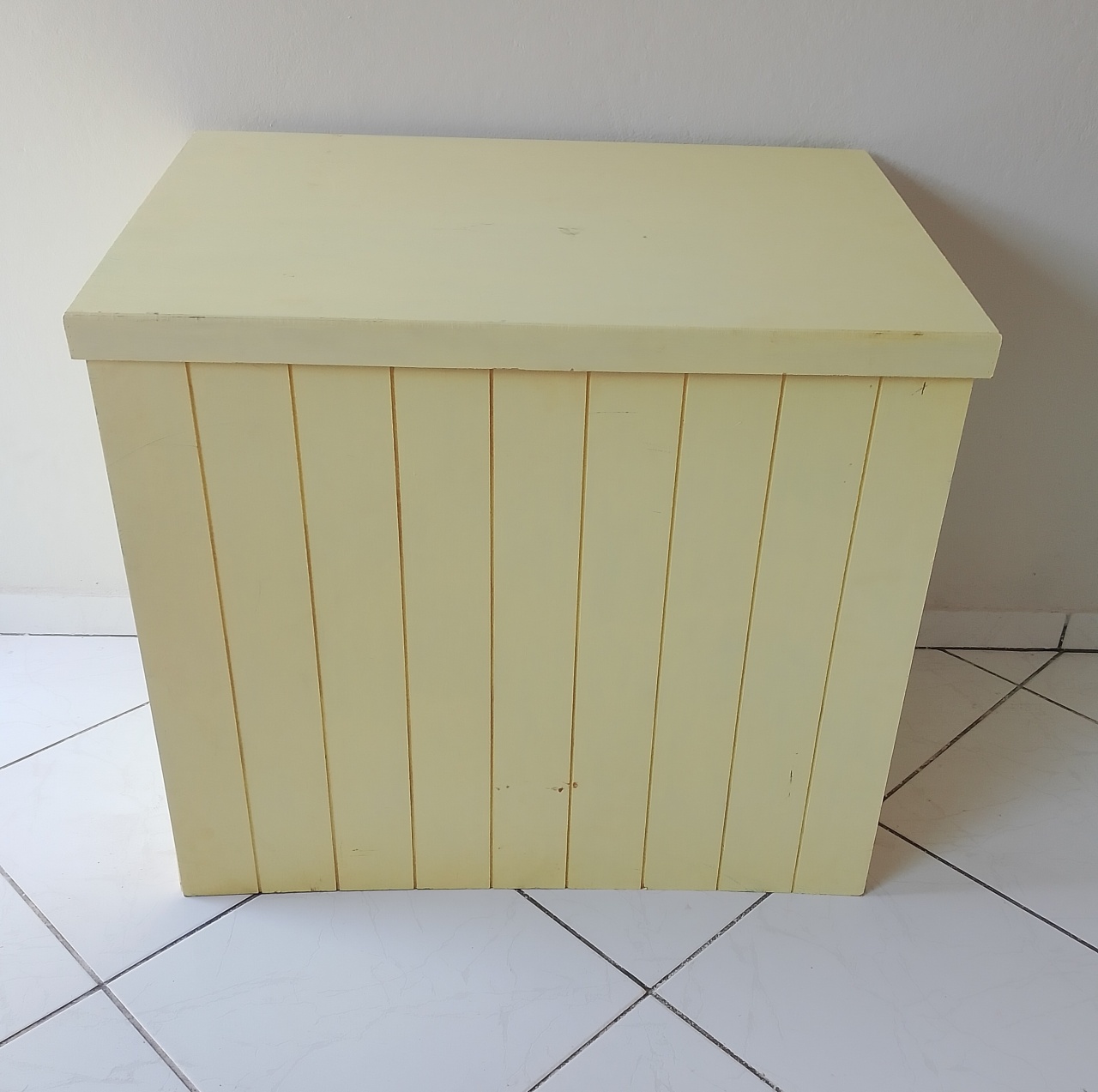Mesa Quadrada Amarela  - Lana Festas 