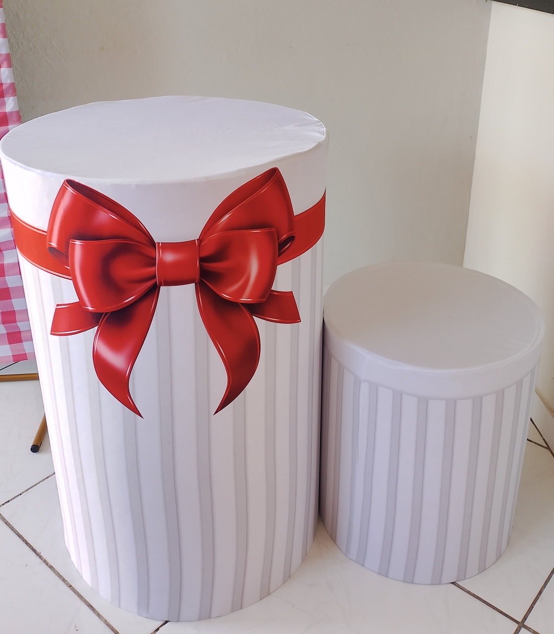 Kit 2 Capas Cilindros Brancas Laço  - Lana Festas 