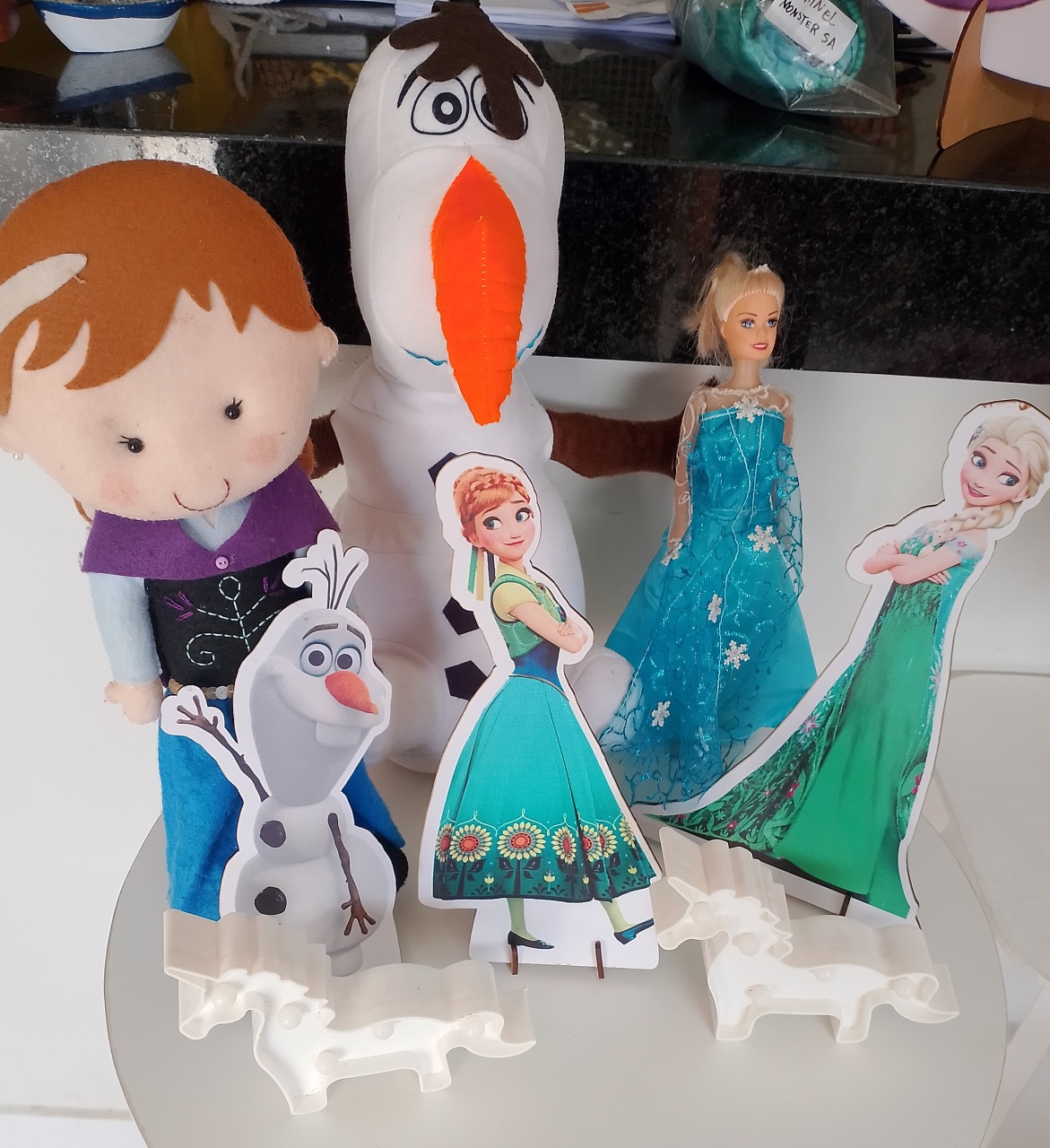 Kit Pelúcias E Display Frozen  - Lana Festas 