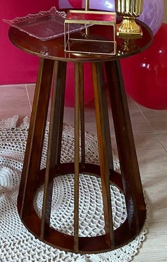 Mesa Cogumelo Ripada Pequena - Amanda Rocha de Azevedo